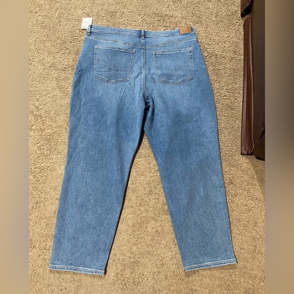 American Eagle Womens High Rise Mom Jean Size 20R Stretch Medium Wash Denim NWOT - Picture 8 of 9